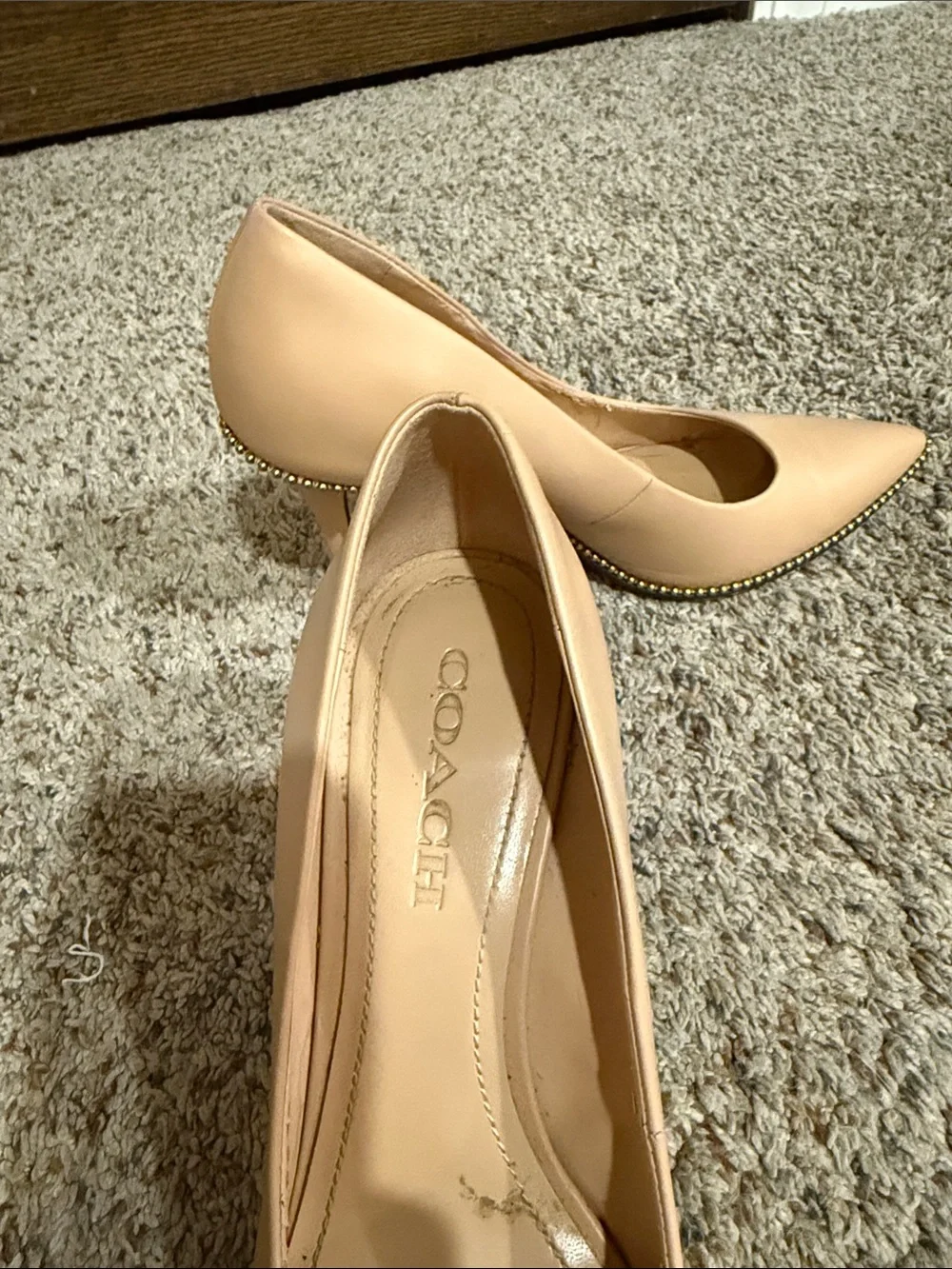Coach Tan Nude Cream Pointed-Toe Gold Stud Trim Pumps Size 8
